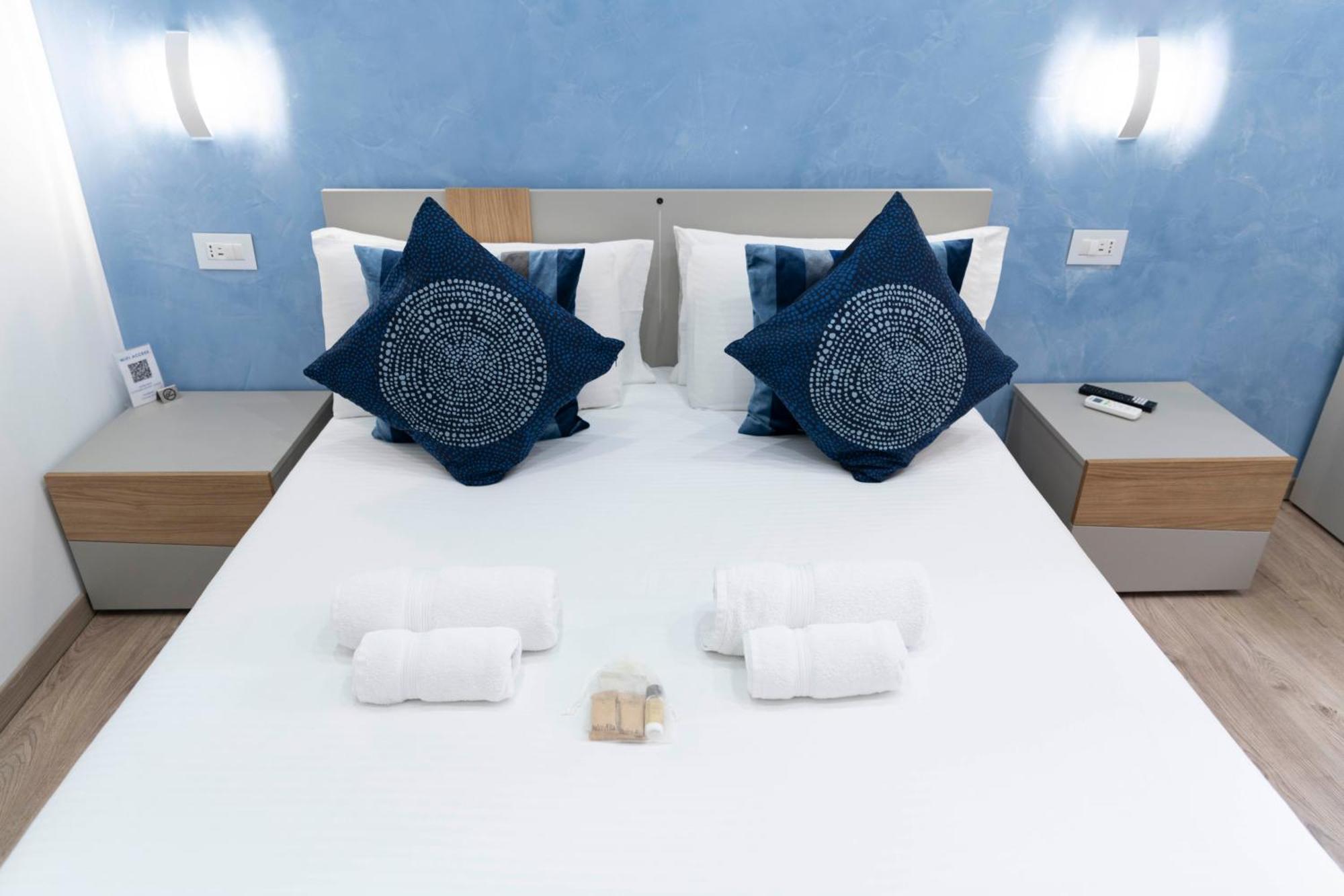 Catone Luxury Rooms Roma Ngoại thất bức ảnh